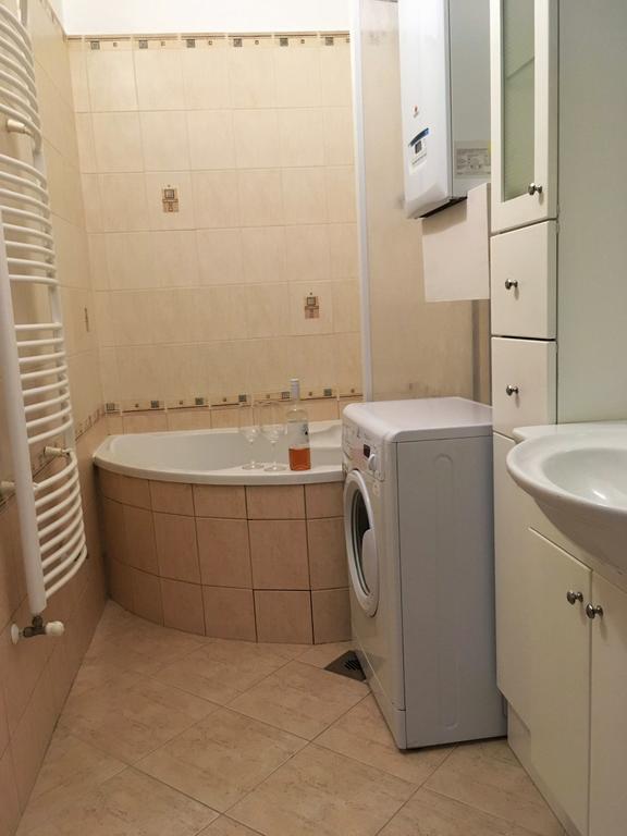 Diamonds Apartment With 2 Rooms Near Guzsdu Udvar Budapest Exterior foto