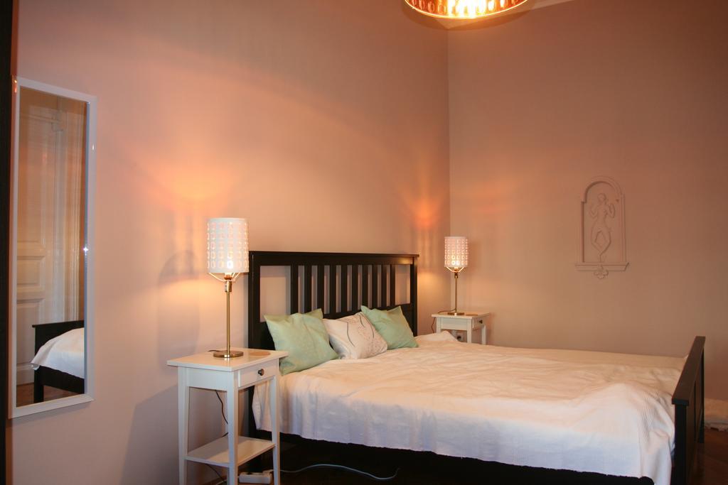 Diamonds Apartment With 2 Rooms Near Guzsdu Udvar Budapest Exterior foto